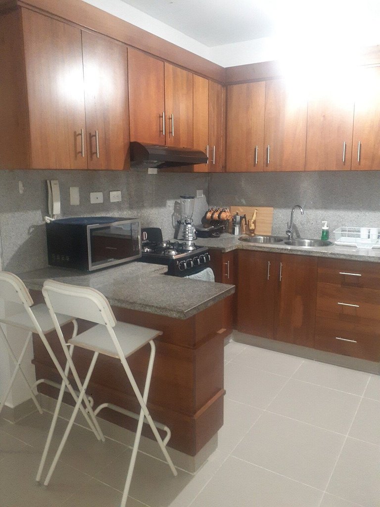 Comodas 3 Hab con AC, Wifi 1er nivel