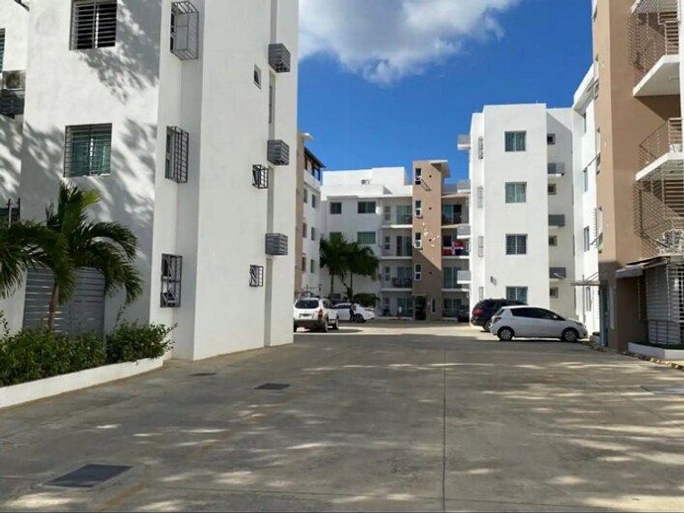 Comodas 3 Hab con AC, Wifi 1er nivel