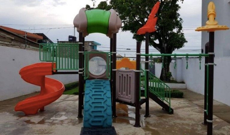 Comodas 3 Hab con AC, Wifi 1er nivel