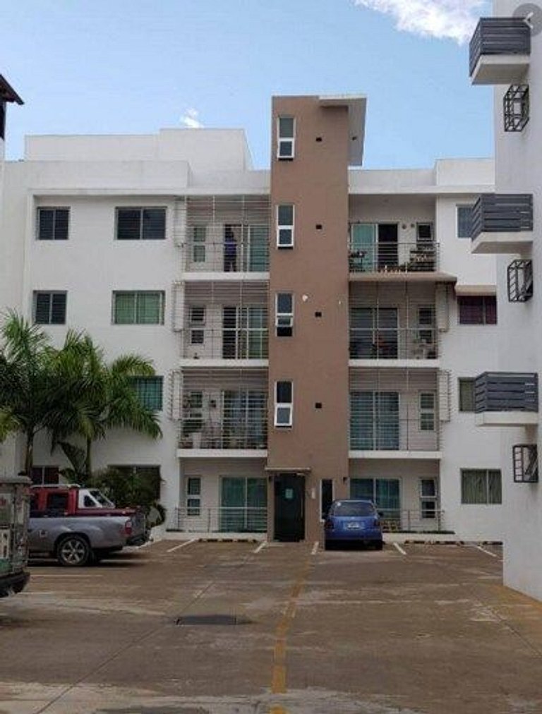 Comodas 3 Hab con AC, Wifi 1er nivel