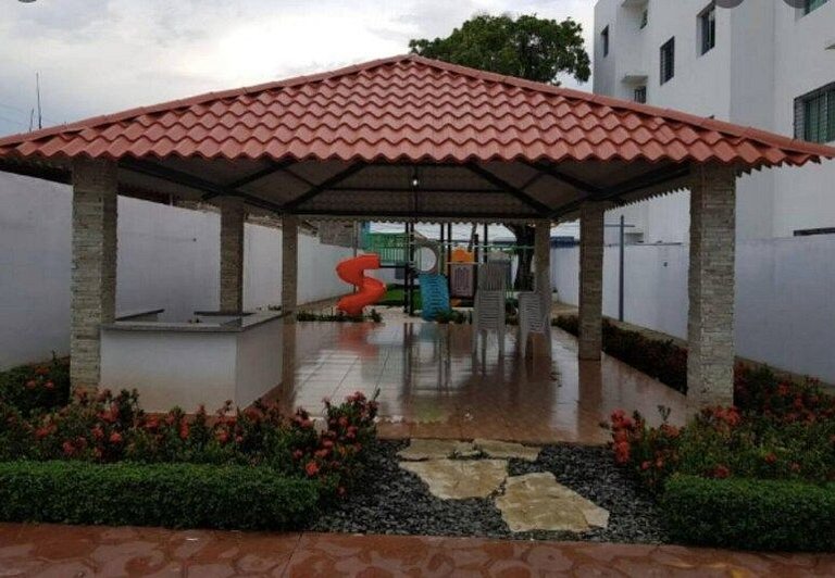 Comodas 3 Hab con AC, Wifi 1er nivel